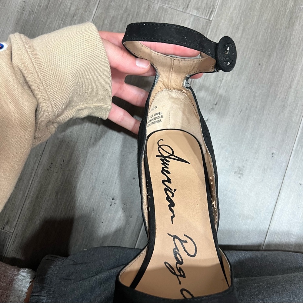 American Rag Suede Heels‎ - Picture 3 of 12